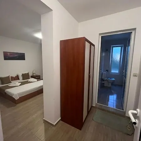 Gæstehus Canavan's Ravda