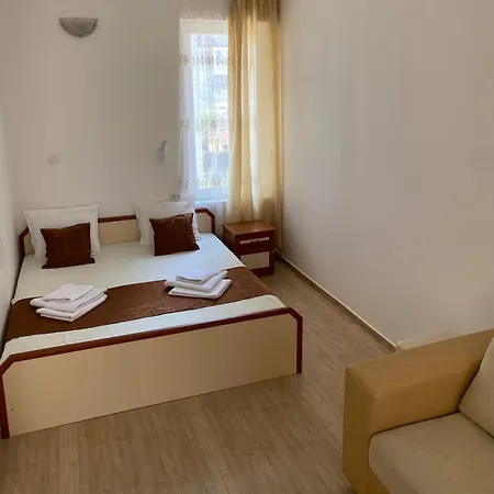 Canavan's - - 200 Meters Away, Free Parking And Wifi 4*