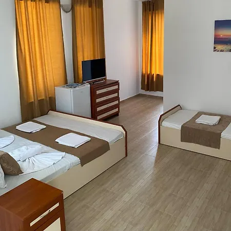 Maison d'hôtes Canavan's - - 200 Meters Away, Free Parking And Wifi Ravda