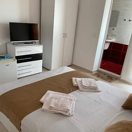 Canavan's - - 200 Meters Away, Free Parking And Wifi Ravda