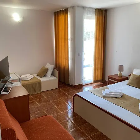 Canavan's - - 200 Meters Away, Free Parking And Wifi 4* Ravda