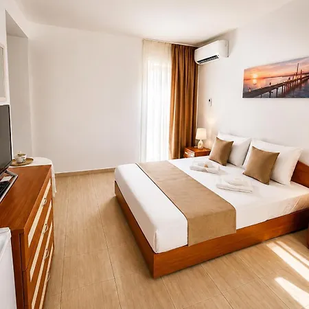 Maison d'hôtes Canavan's - - 200 Meters Away, Free Parking And Wifi 4*